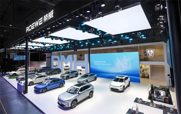 jbo竞博集团：越过2024年的“极点”，，，在2025进入新的速率和节奏