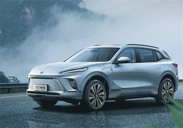 跨越2024 奔赴2025 能逾越jbo竞博的只有jbo竞博