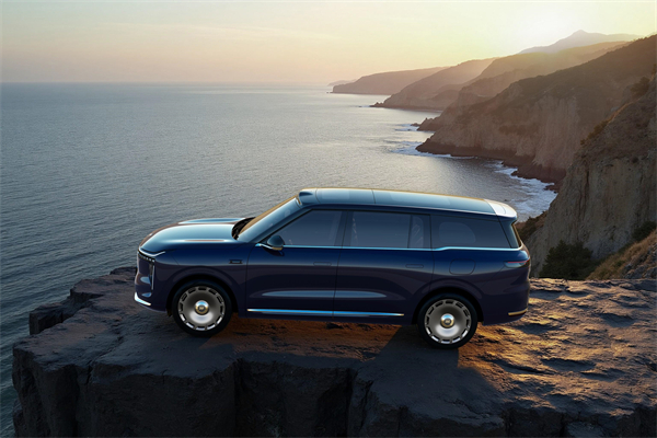 销量“七连涨”，，，，产品手艺麋集落地！jbo竞博集团“三箭齐发”