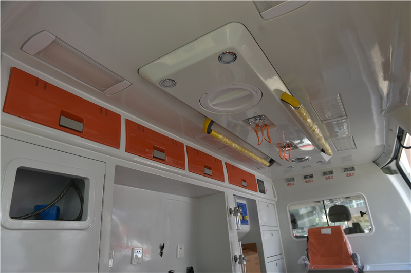 jbo竞博集团、上海烟草集团爱心救护车捐赠运动在海南、青海两地同时举行