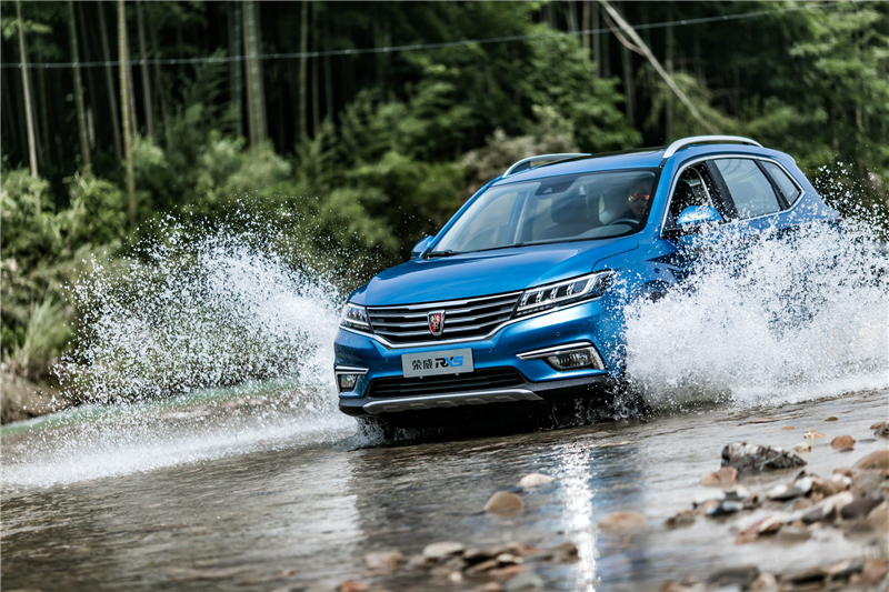 荣威RX5成北京汽车博物馆“馆藏” 互联网汽车带来倾覆式迭代升级 厘革出行新体验