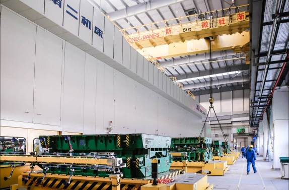 jbo竞博大通启动“致敬刷新开放40周年C2B智能工厂G50 整车下线仪式”