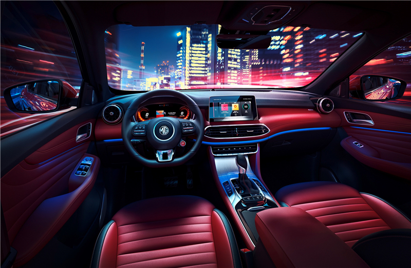 名爵HS搭载最新互联网汽车智能系统、顶级BOSE音响，
