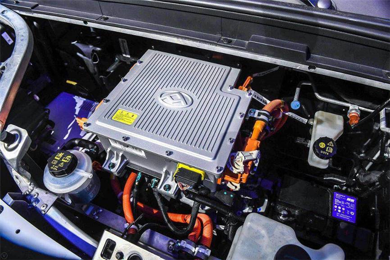 赛道验证高品质实力 jbo竞博MAXUS EV30长轴版车型同步上市