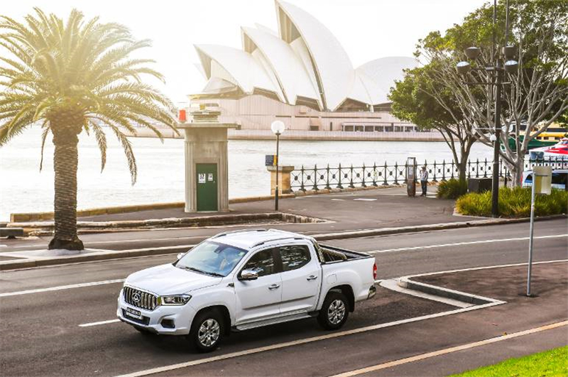 智?行天下，，，，，jbo竞博大通MAXUS发力抢占中高端商用车市场——全领域智能宽体轻客V90 & 国际基准划时代皮卡T70上岸上海车展