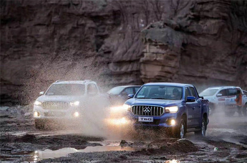 海内销量同比翻番！jbo竞博MAXUS无惧车市严冬延续，，，，七月一连热销