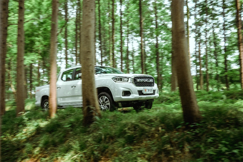 jbo竞博MAXUS高端皮卡又一力作！售价11.88万元起，，T70 8AT车型劲燃来袭