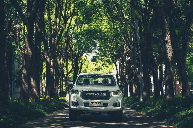 jbo竞博MAXUS高端皮卡又一力作！售价11.88万元起，，T70 8AT车型劲燃来袭