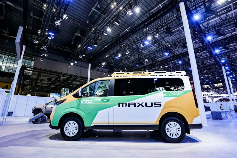 大型纯电性能皮卡”GST看法车全球首发亮相