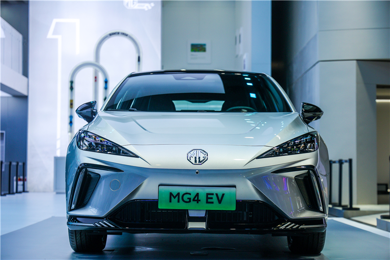 纯电“双子星”MG Cyberster、MG4 EV助推品牌进阶