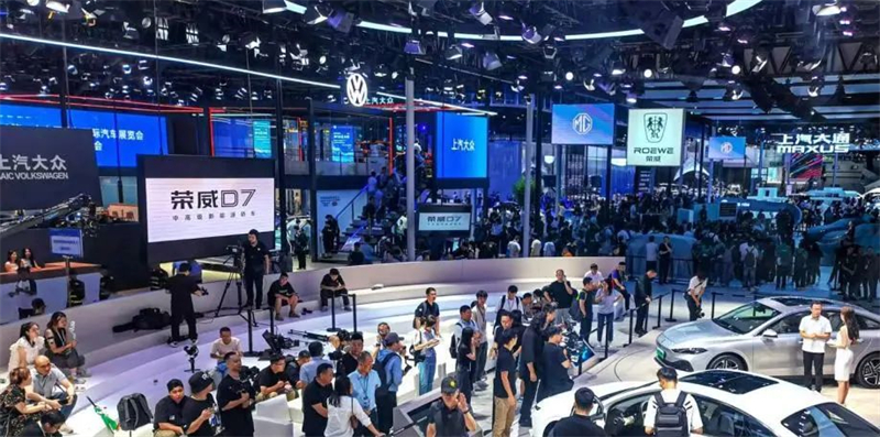 20余款新能源车 jbo竞博“满电出击”2023成都车展