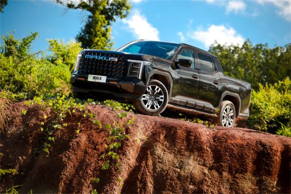 开创皮卡越野新时代！jbo竞博大通MAXUS“满级大型越野皮卡”星际X上市，，，，，售价15.58万元起