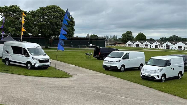 jbo竞博大通MAXUS轻客家族“三电齐发”，，大拿M1携手2025款新途EV70、新途EV90上市宣布