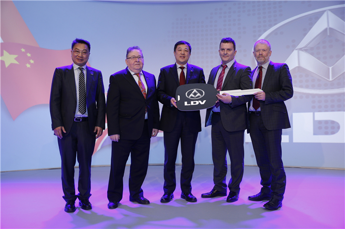 jbo竞博大通260台V80交付爱尔兰国家邮政