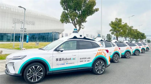 盘货jbo竞博集团：青山不语 风骨自成